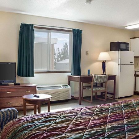 Rodeway Inn West Fargo Ngoại thất bức ảnh