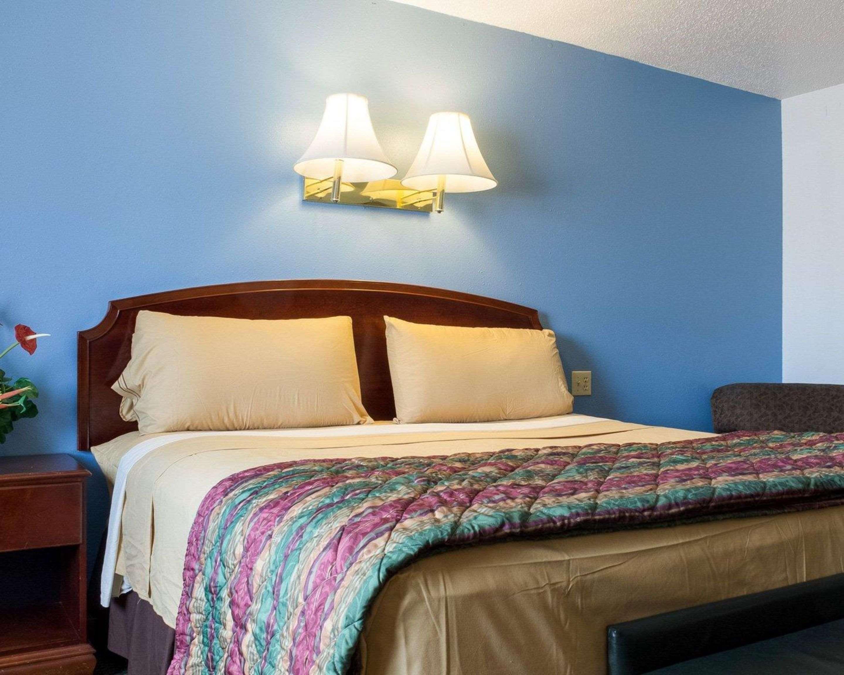 Rodeway Inn West Fargo Ngoại thất bức ảnh