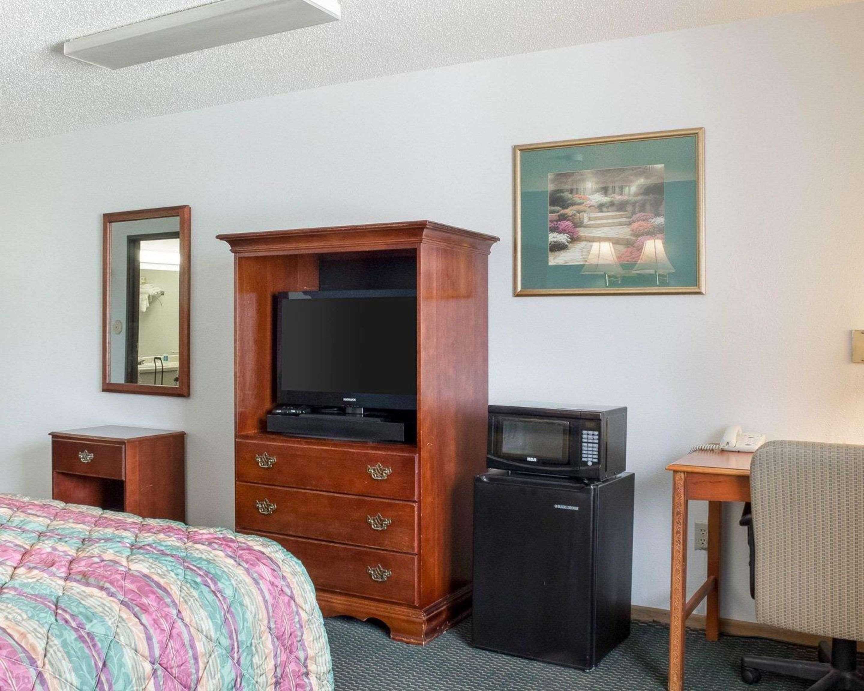 Rodeway Inn West Fargo Ngoại thất bức ảnh
