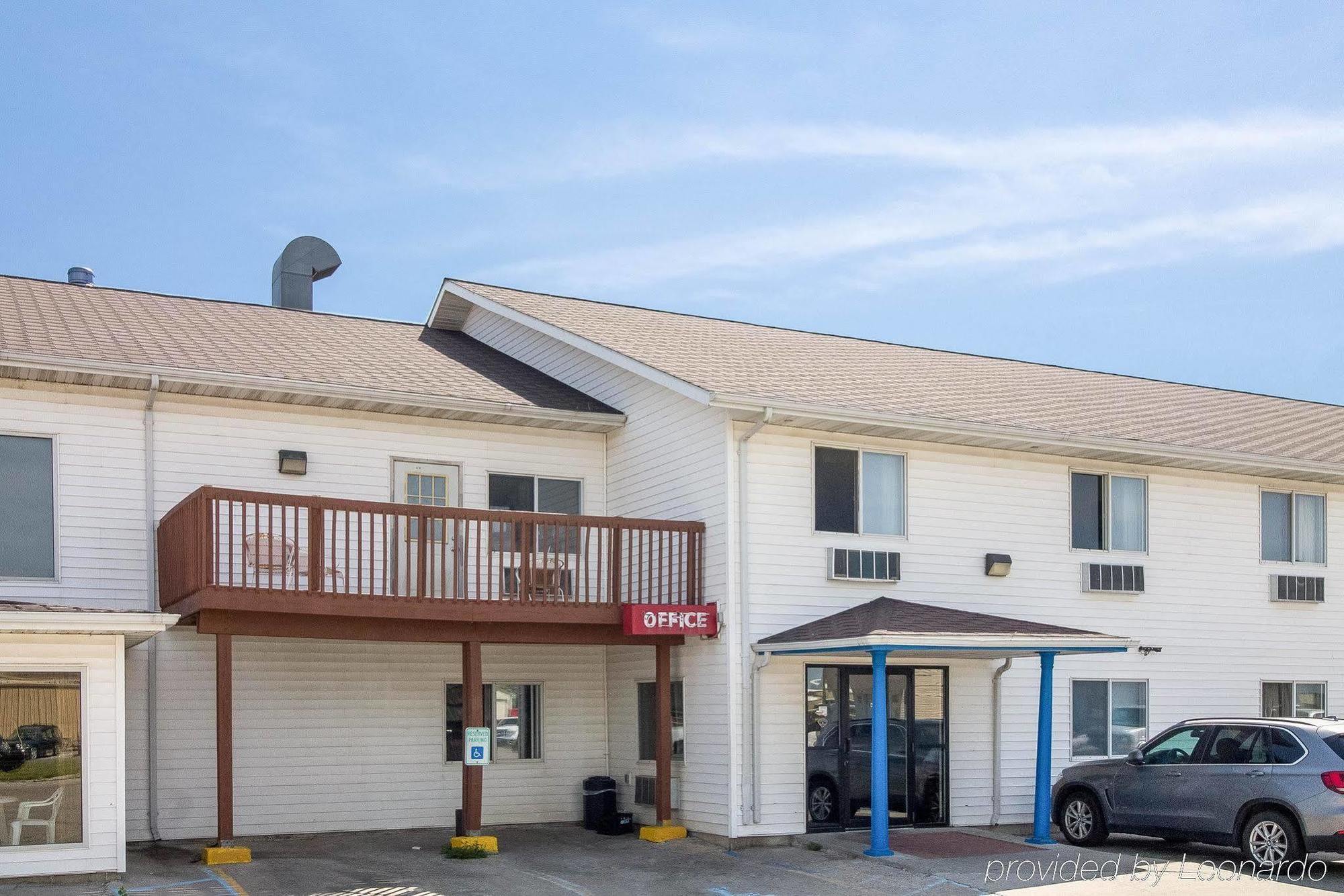 Rodeway Inn West Fargo Ngoại thất bức ảnh