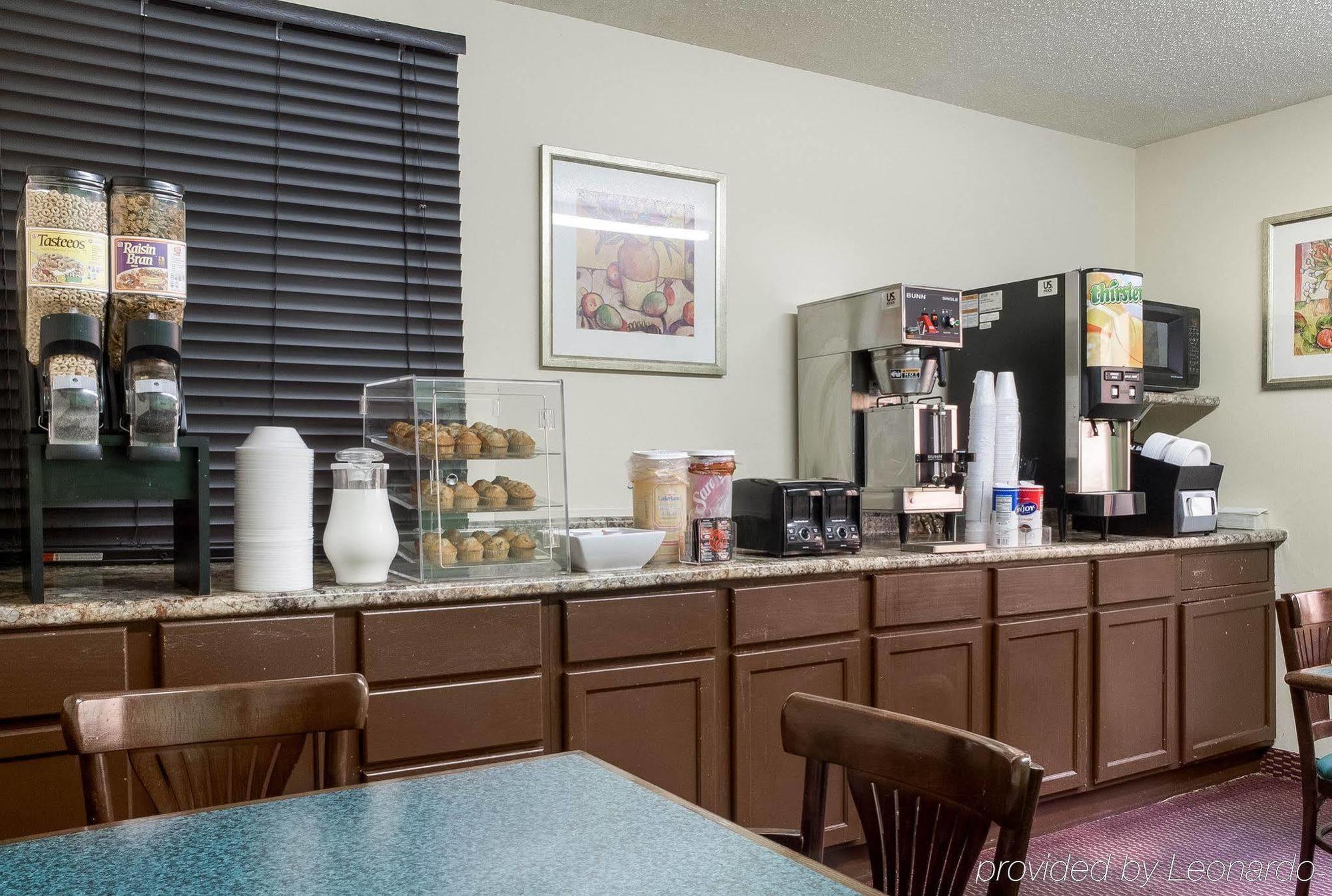 Rodeway Inn West Fargo Ngoại thất bức ảnh