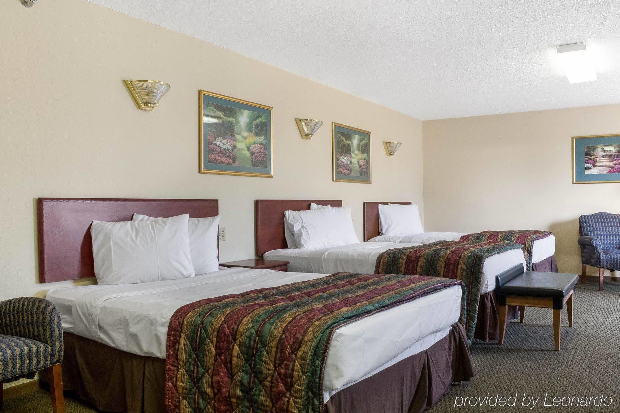 Rodeway Inn West Fargo Ngoại thất bức ảnh
