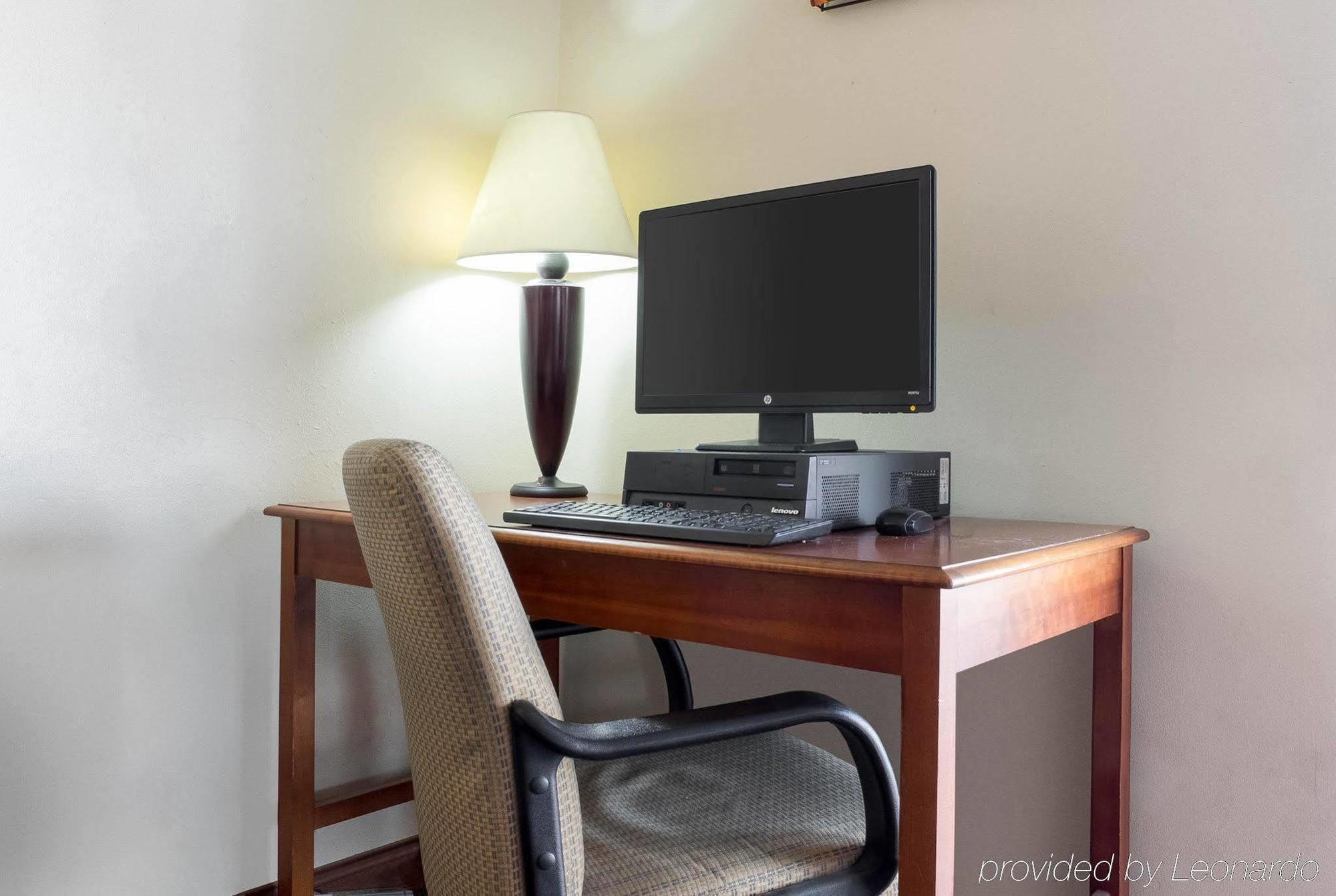 Rodeway Inn West Fargo Ngoại thất bức ảnh